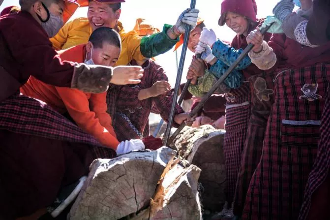 亚青寺的活佛有哪些 亚青寺旅游攻略